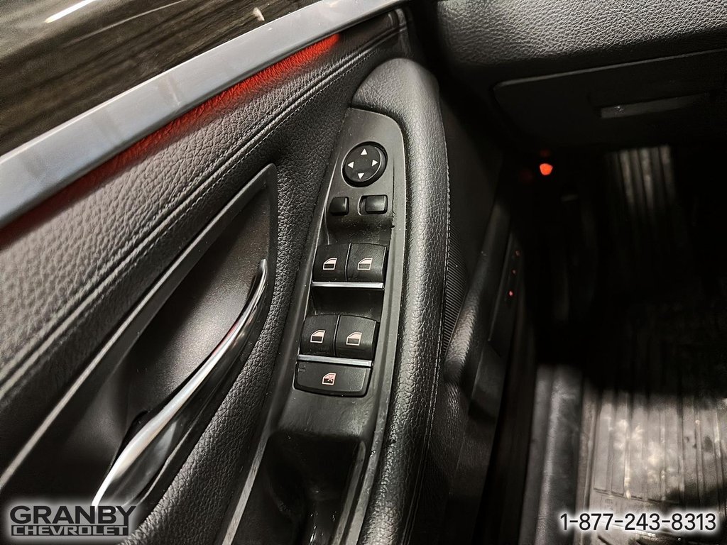 2013 BMW 5 Series 528i xDrive in Granby, Quebec - 14 - w1024h768px