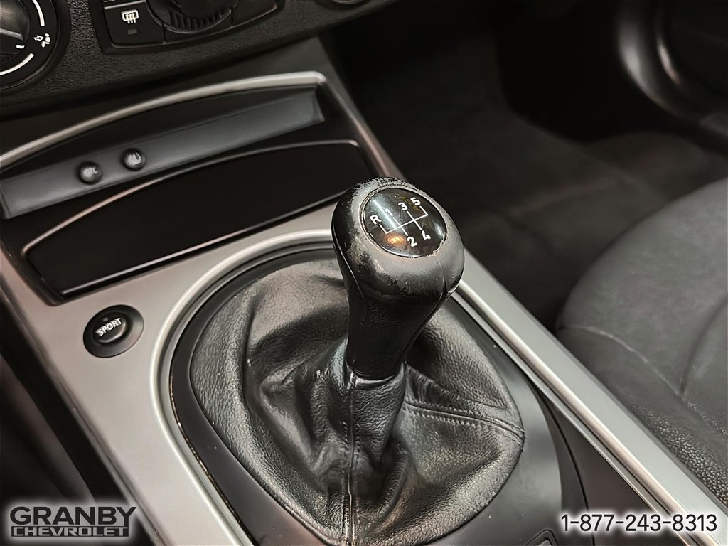 2005 BMW Z4 in Granby, Quebec - 17 - w1024h768px