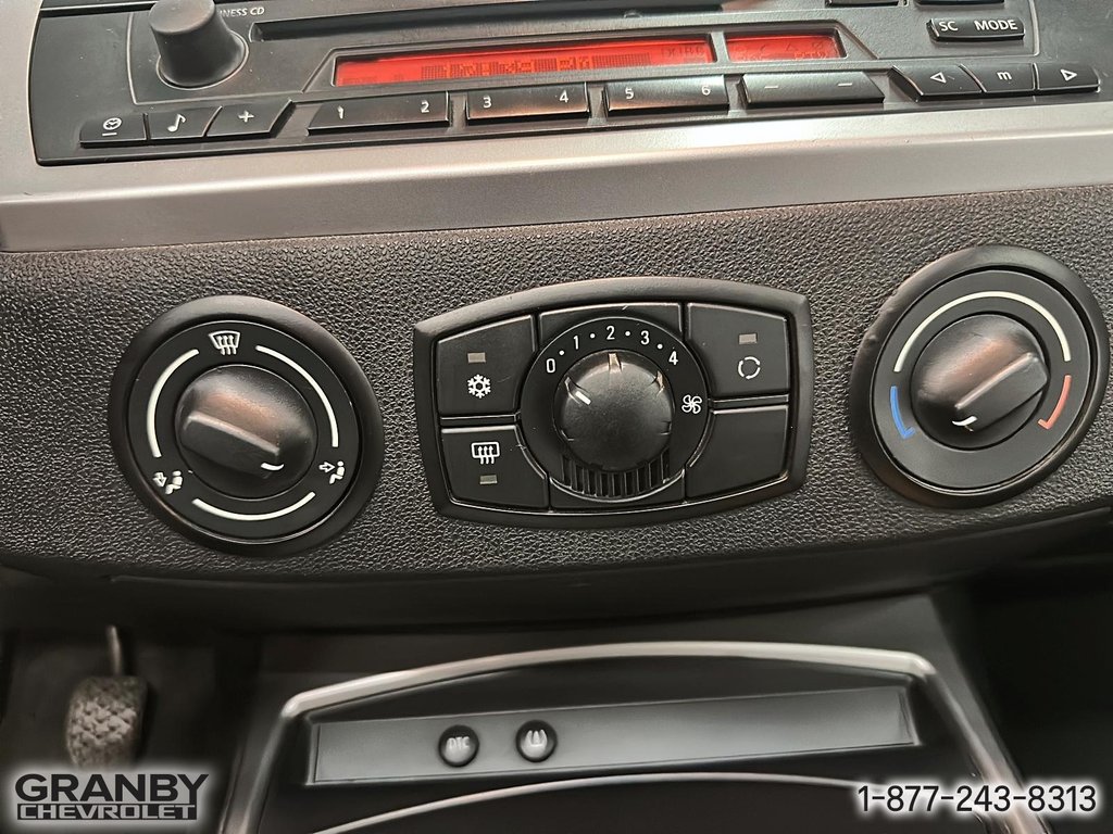 2005 BMW Z4 in Granby, Quebec - 19 - w1024h768px