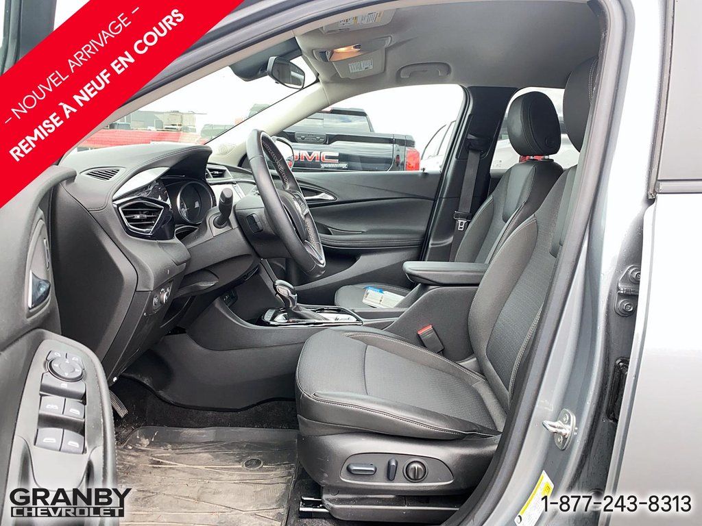 Buick Encore GX  2023 à Granby, Québec - 11 - w1024h768px