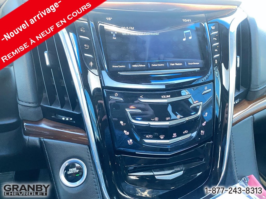 Cadillac Escalade Luxury Collection 2016 à Granby, Québec - 15 - w1024h768px