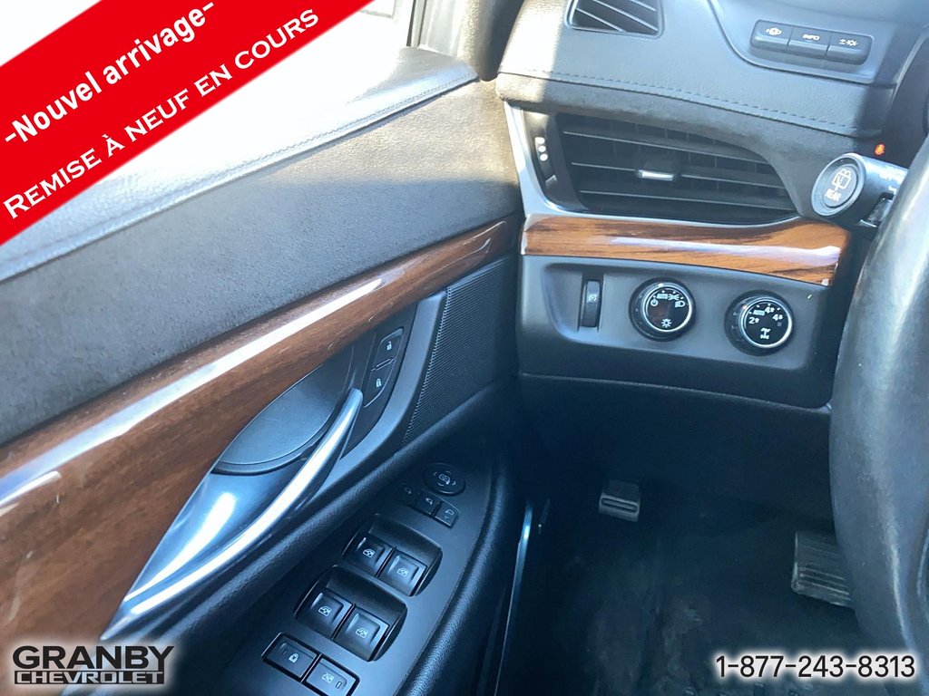 Cadillac Escalade Luxury Collection 2016 à Granby, Québec - 14 - w1024h768px