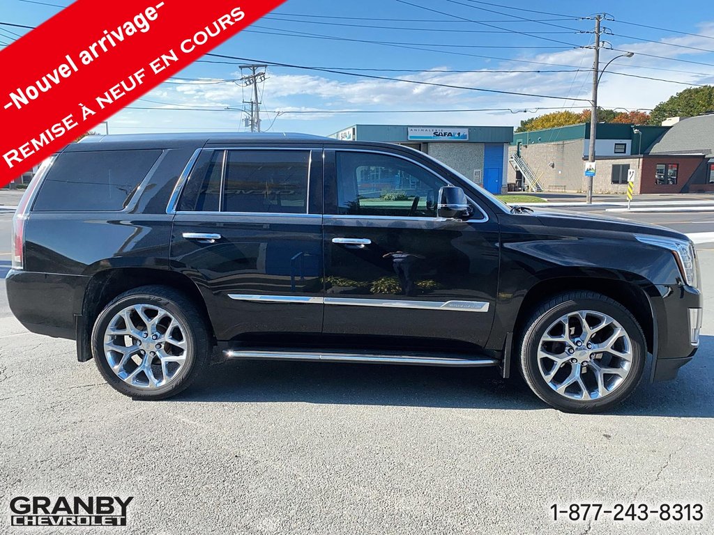 Cadillac Escalade Luxury Collection 2016 à Granby, Québec - 4 - w1024h768px