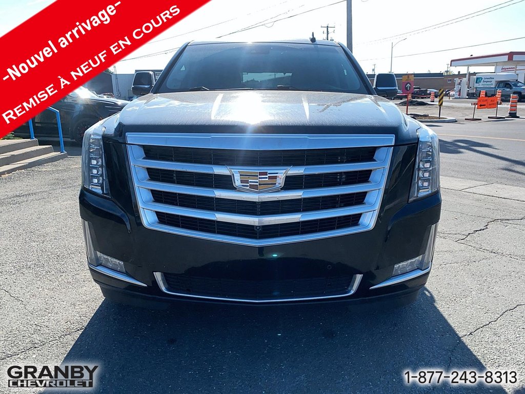 Cadillac Escalade Luxury Collection 2016 à Granby, Québec - 2 - w1024h768px
