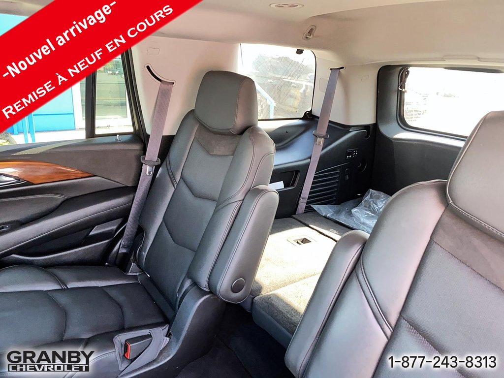 Cadillac Escalade Luxury Collection 2016 à Granby, Québec - 9 - w1024h768px