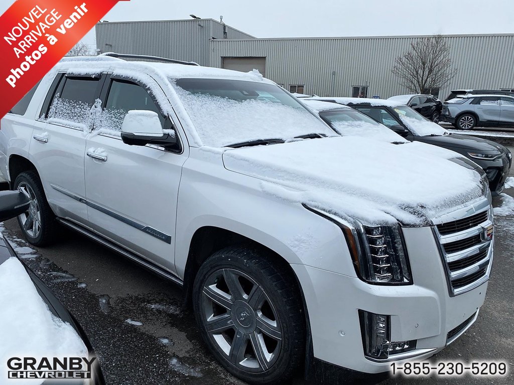 Escalade Premium Luxury 2017 à Granby, Québec - 2 - w1024h768px