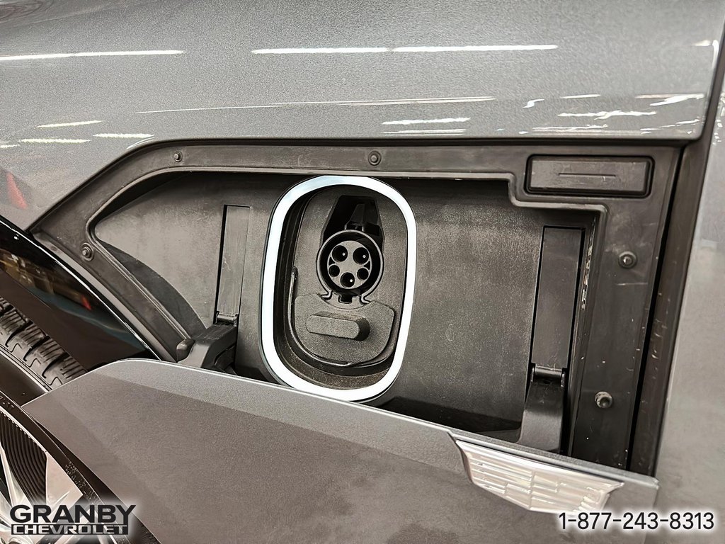 Cadillac LYRIQ  2023 à Granby, Québec - 12 - w1024h768px