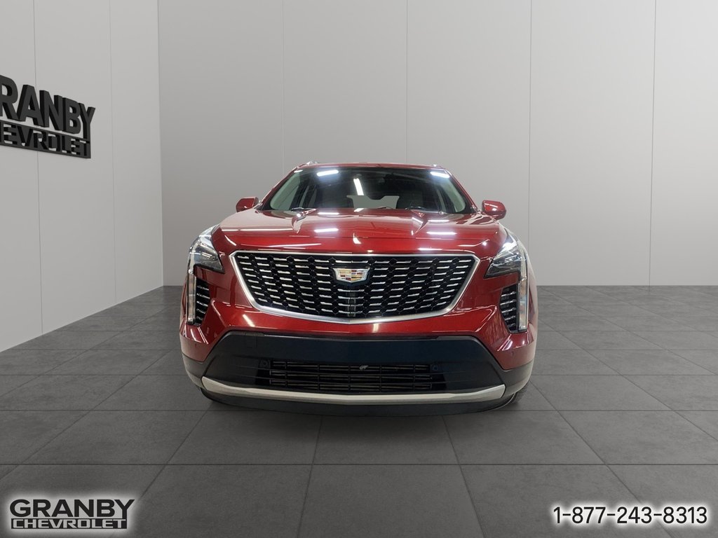 2020 Cadillac XT4 in Granby, Quebec - 2 - w1024h768px