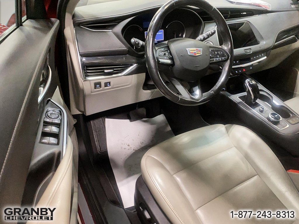 2020 Cadillac XT4 in Granby, Quebec - 15 - w1024h768px