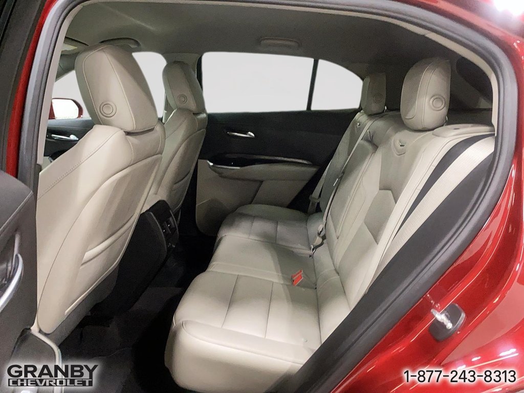 2020 Cadillac XT4 in Granby, Quebec - 14 - w1024h768px