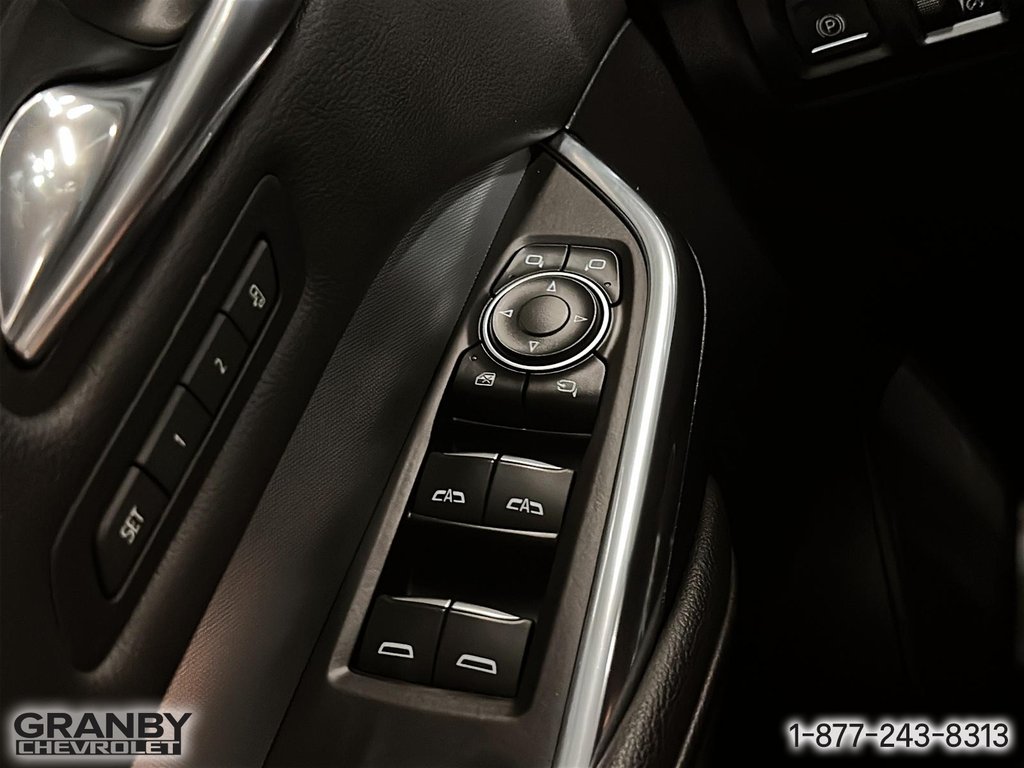 2021 Cadillac XT4 AWD Premium Luxury in Granby, Quebec - 15 - w1024h768px