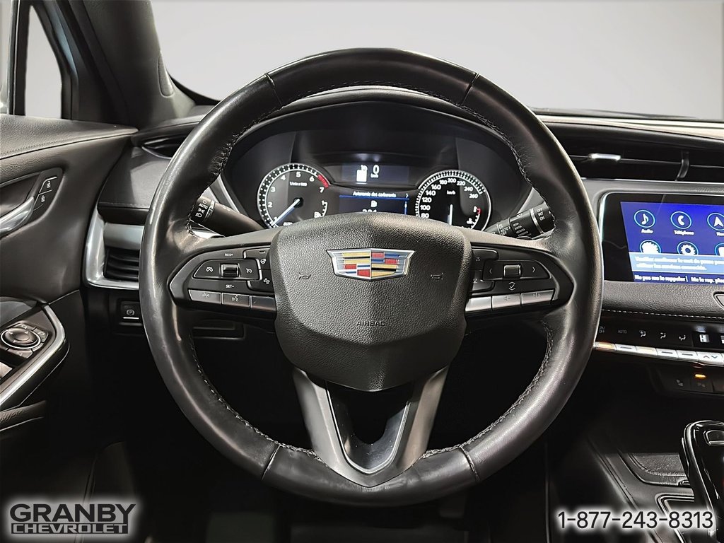 2021 Cadillac XT4 AWD Premium Luxury in Granby, Quebec - 18 - w1024h768px