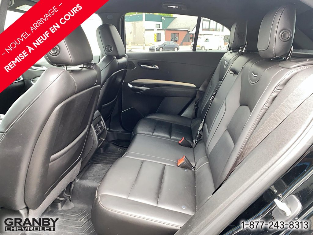 2021 Cadillac XT4 in Granby, Quebec - 8 - w1024h768px