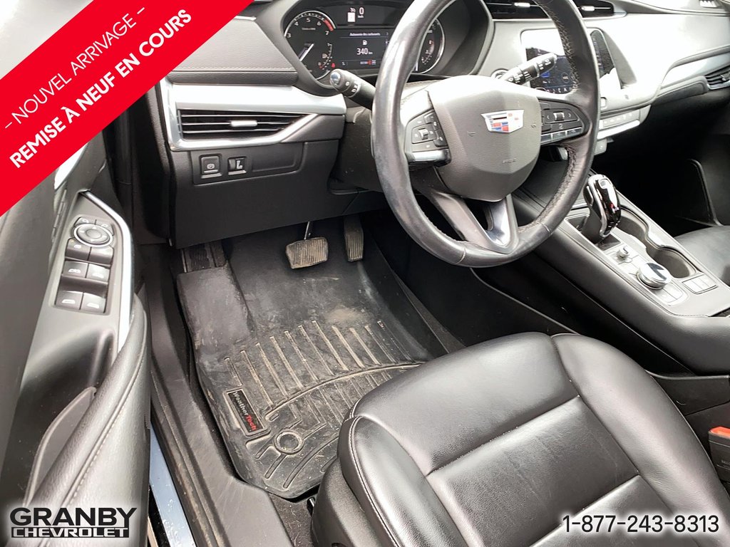 2021 Cadillac XT4 in Granby, Quebec - 9 - w1024h768px