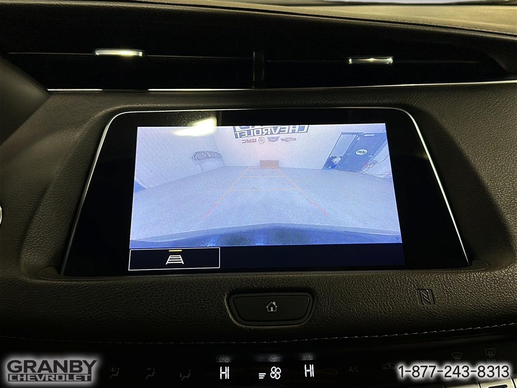 2021 Cadillac XT4 AWD Premium Luxury in Granby, Quebec - 24 - w1024h768px