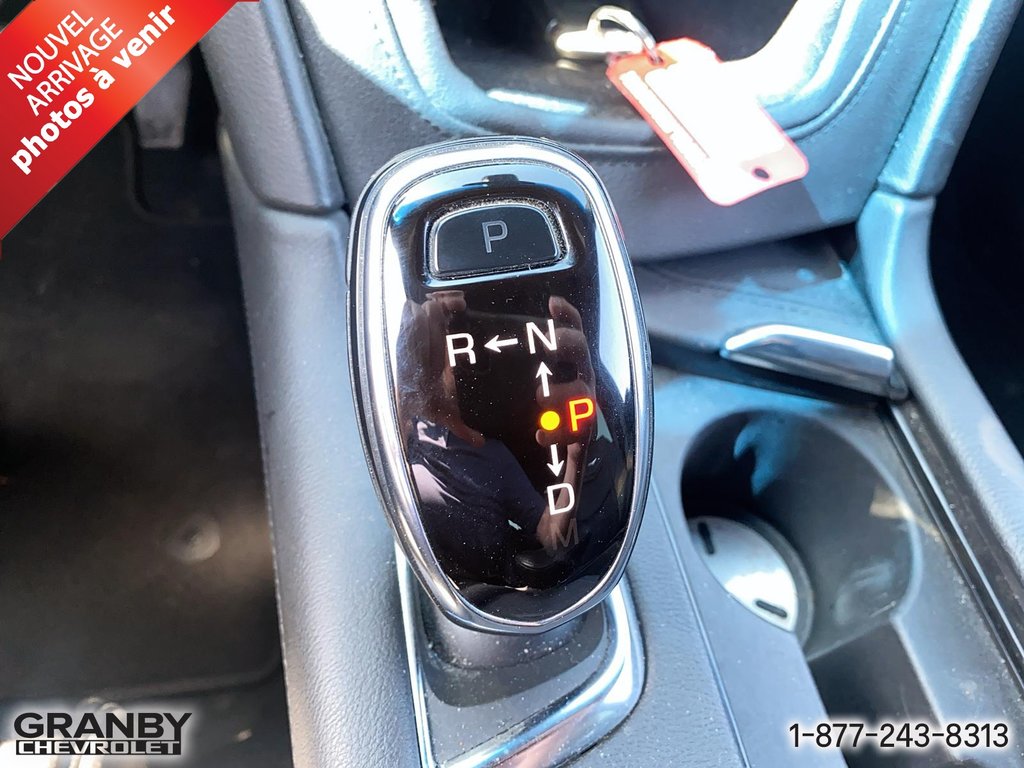 2017 Cadillac XT5 Platinum AWD in Granby, Quebec - 15 - w1024h768px