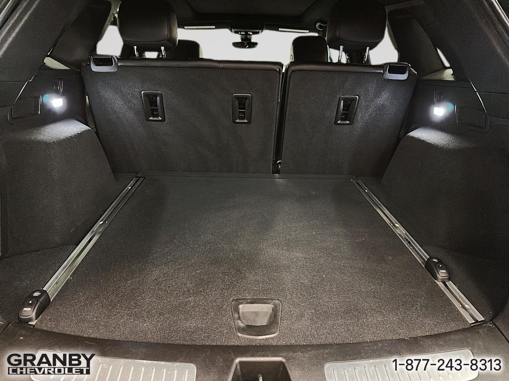 2021 Cadillac XT5 AWD Sport in Granby, Quebec - 10 - w1024h768px