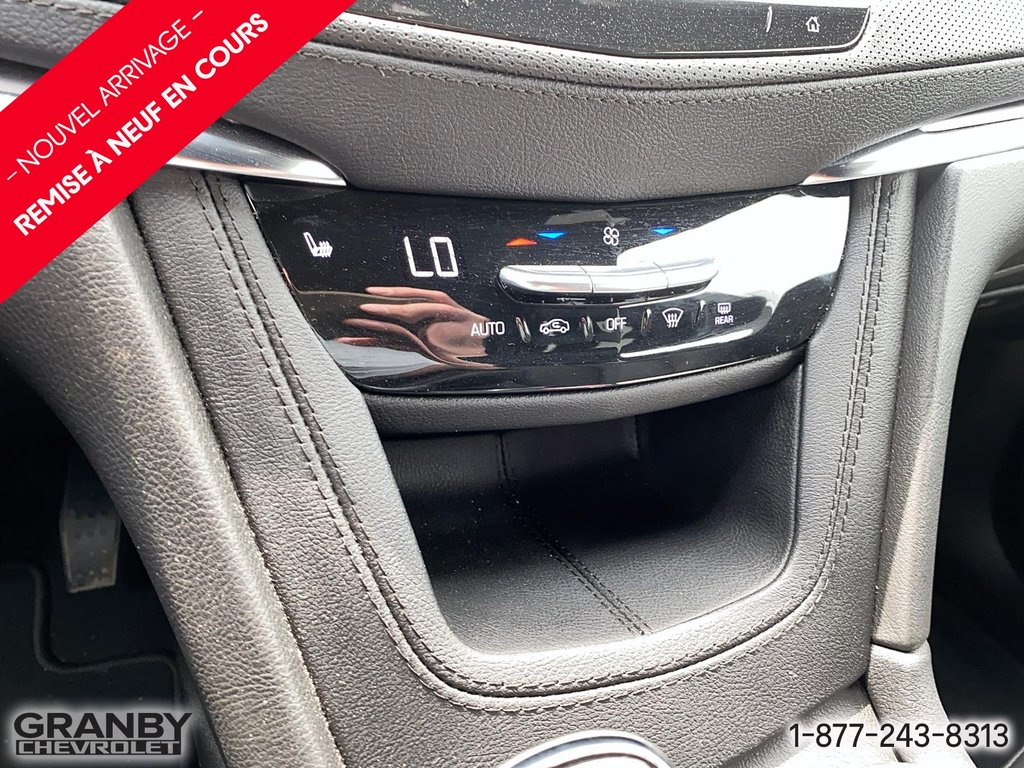 2024 Cadillac XT5 AWD Luxury in Granby, Quebec - 14 - w1024h768px