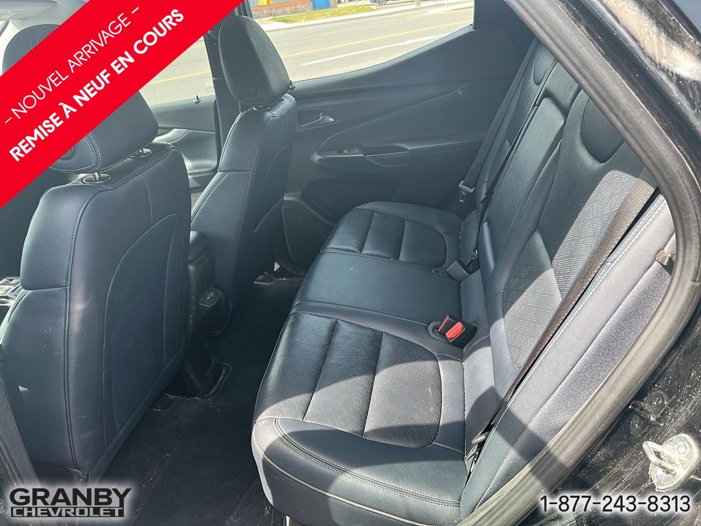 2022 Chevrolet Bolt EUV LT in Granby, Quebec - 6 - w1024h768px