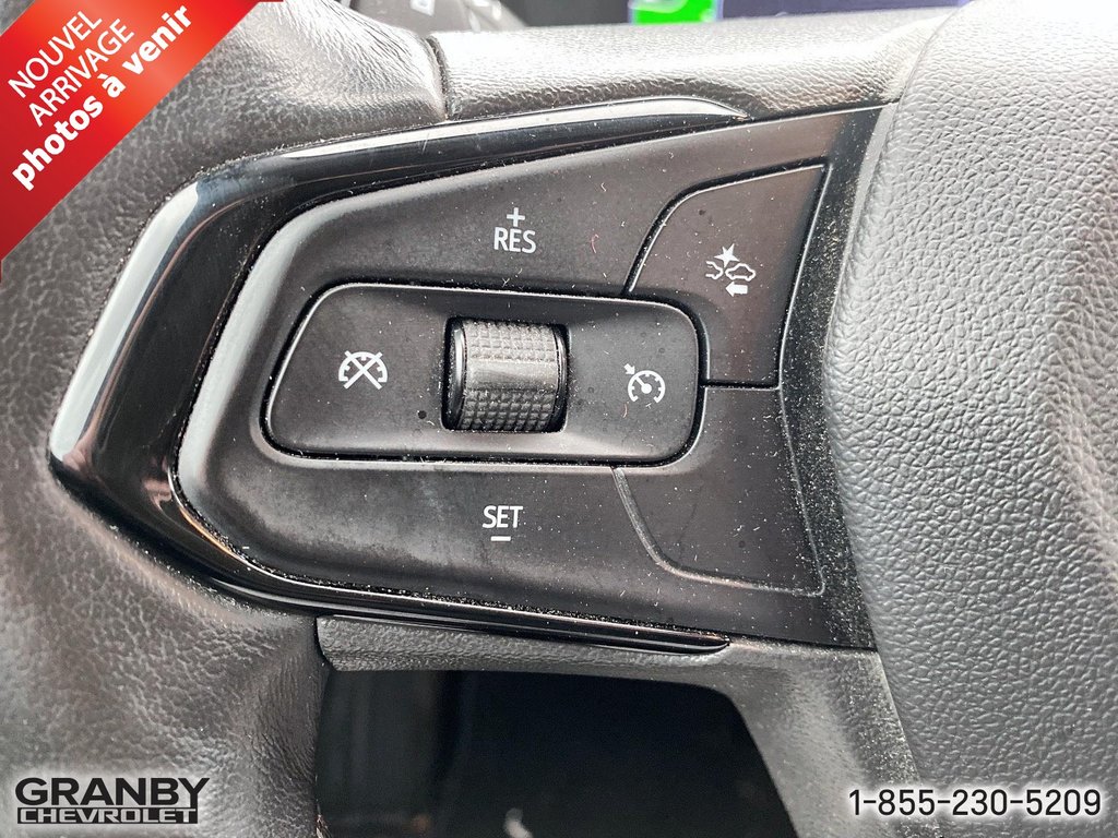 2023 Chevrolet BOLT EUV Premier in Granby, Quebec - 6 - w1024h768px