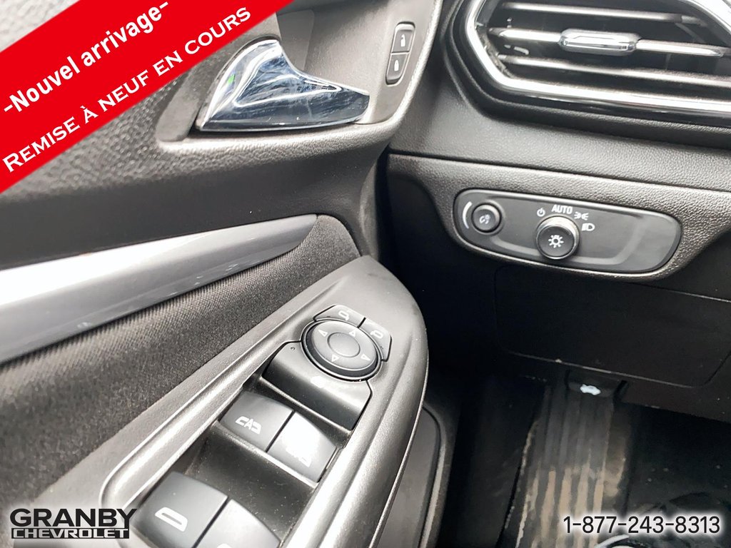 2023 Chevrolet BOLT EUV in Granby, Quebec - 12 - w1024h768px