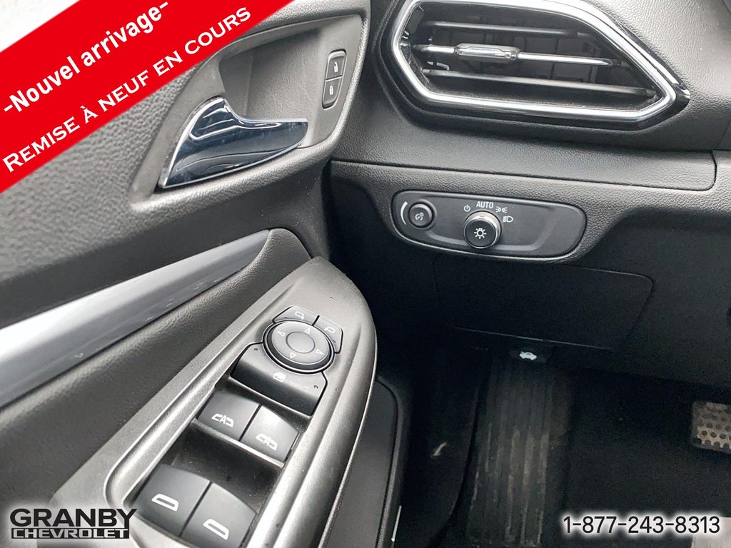 2023 Chevrolet Bolt EUV Premier in Granby, Quebec - 13 - w1024h768px