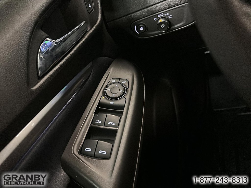 2023 Chevrolet Bolt EUV Premier in Granby, Quebec - 15 - w1024h768px
