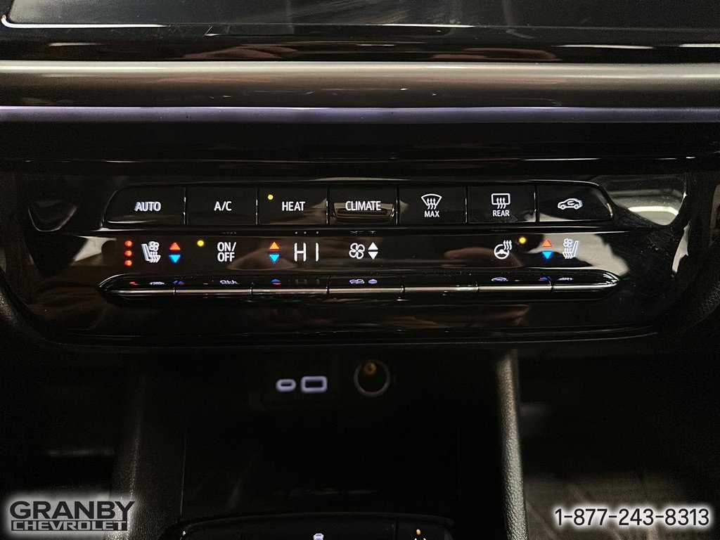 2023 Chevrolet Bolt EUV Premier in Granby, Quebec - 19 - w1024h768px