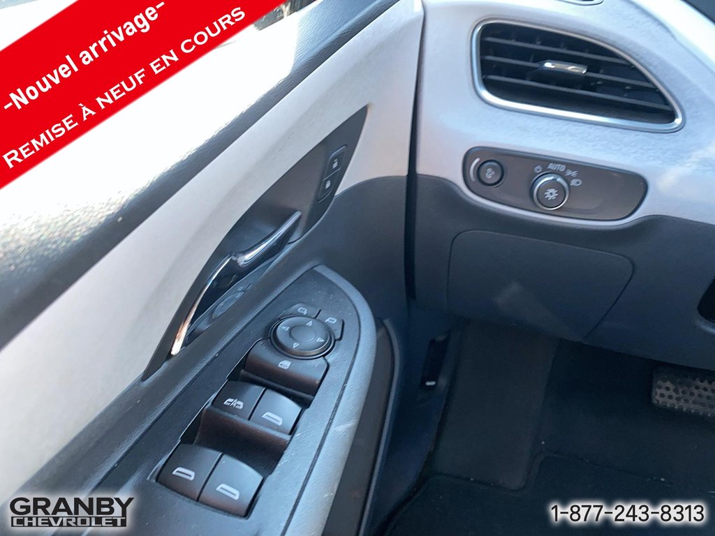 2020 Chevrolet Bolt EV in Granby, Quebec - 13 - w1024h768px