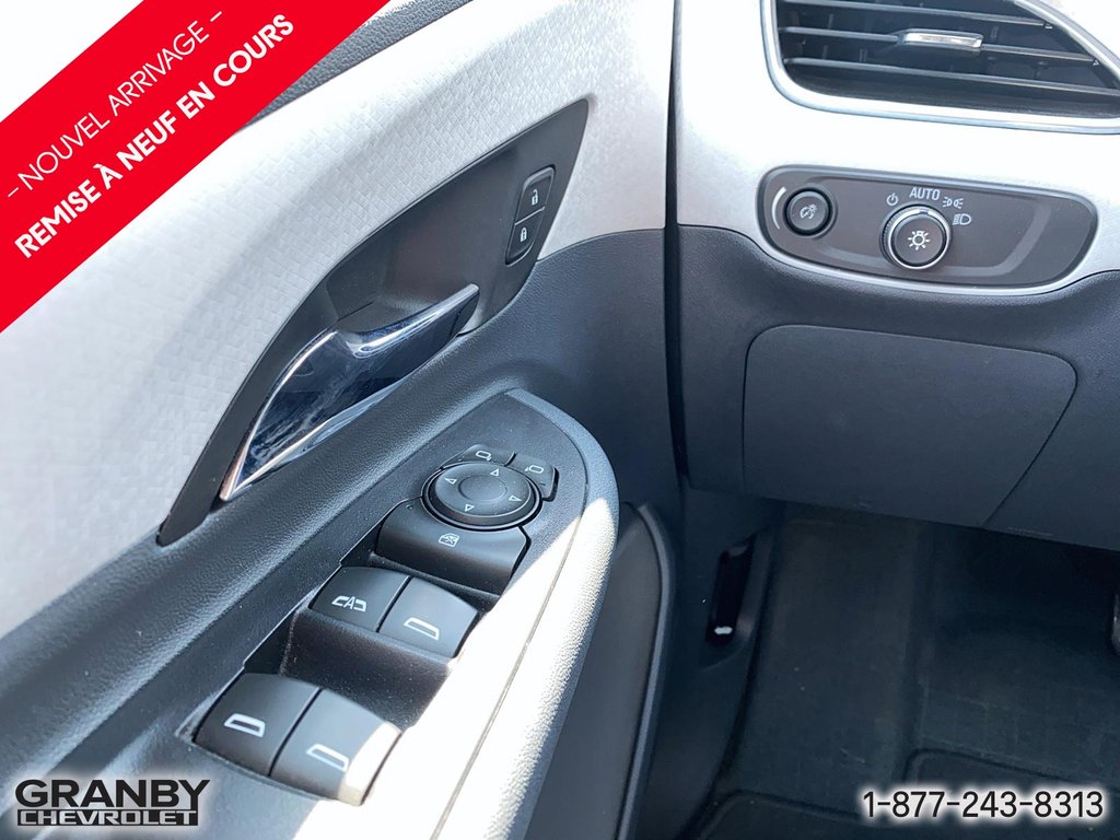 2020 Chevrolet Bolt EV in Granby, Quebec - 13 - w1024h768px