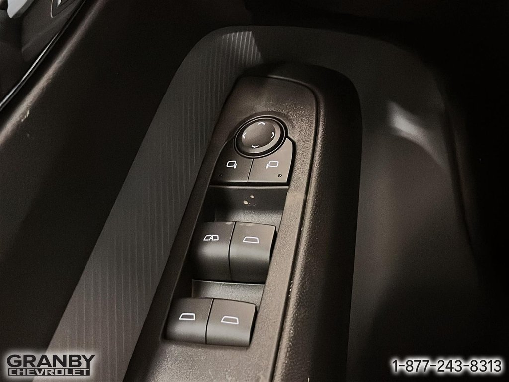 2027 Chevrolet BOLT EV LT (2LT) in Granby, Quebec - 14 - w1024h768px