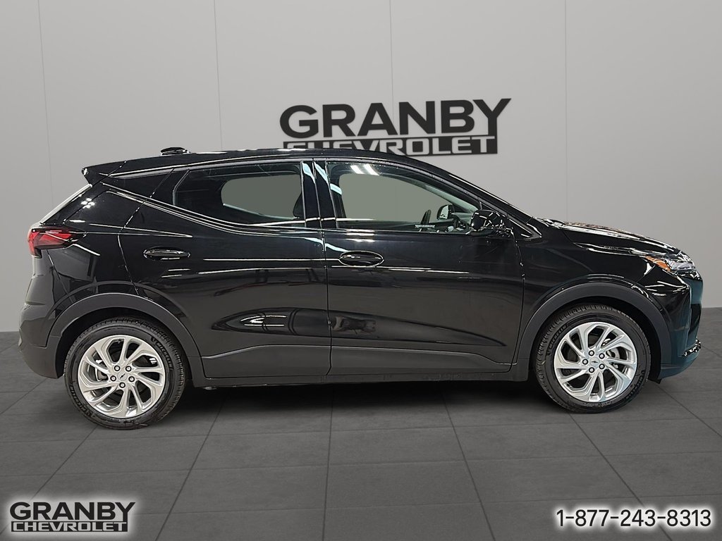 2027 Chevrolet Bolt in Granby, Quebec - 4 - w1024h768px