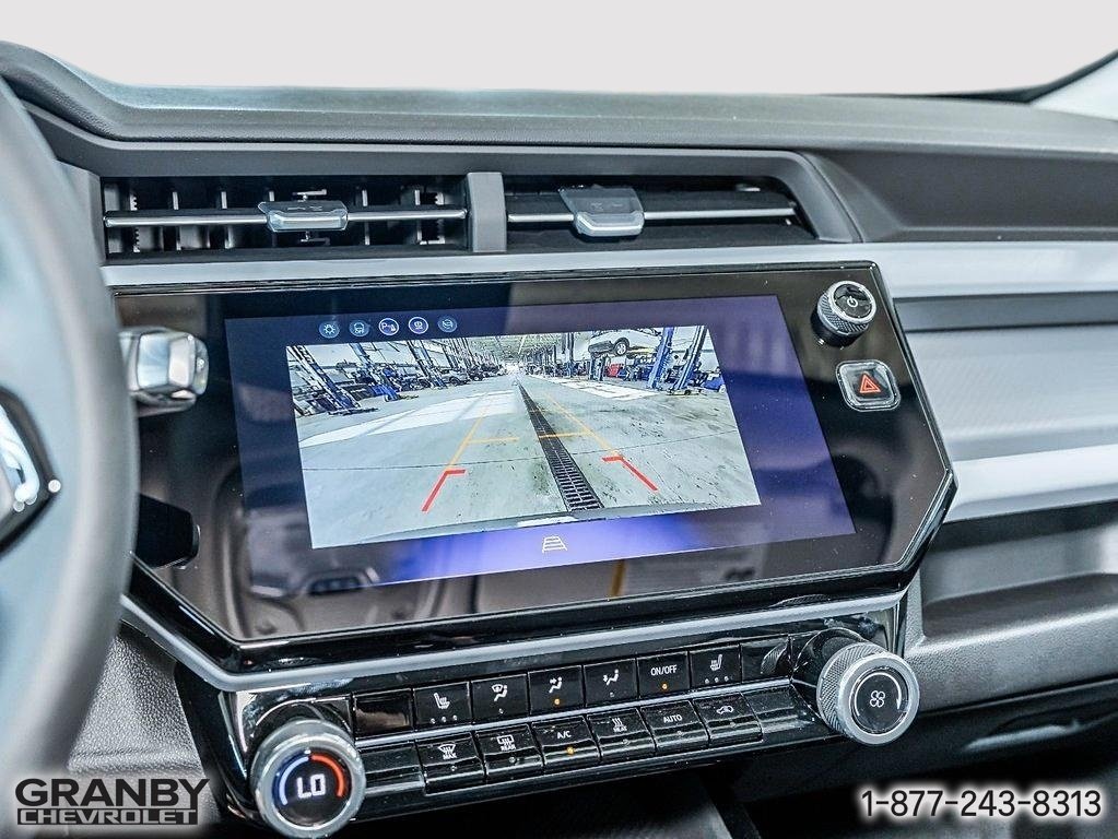 2027 Chevrolet Bolt in Granby, Quebec - 13 - w1024h768px
