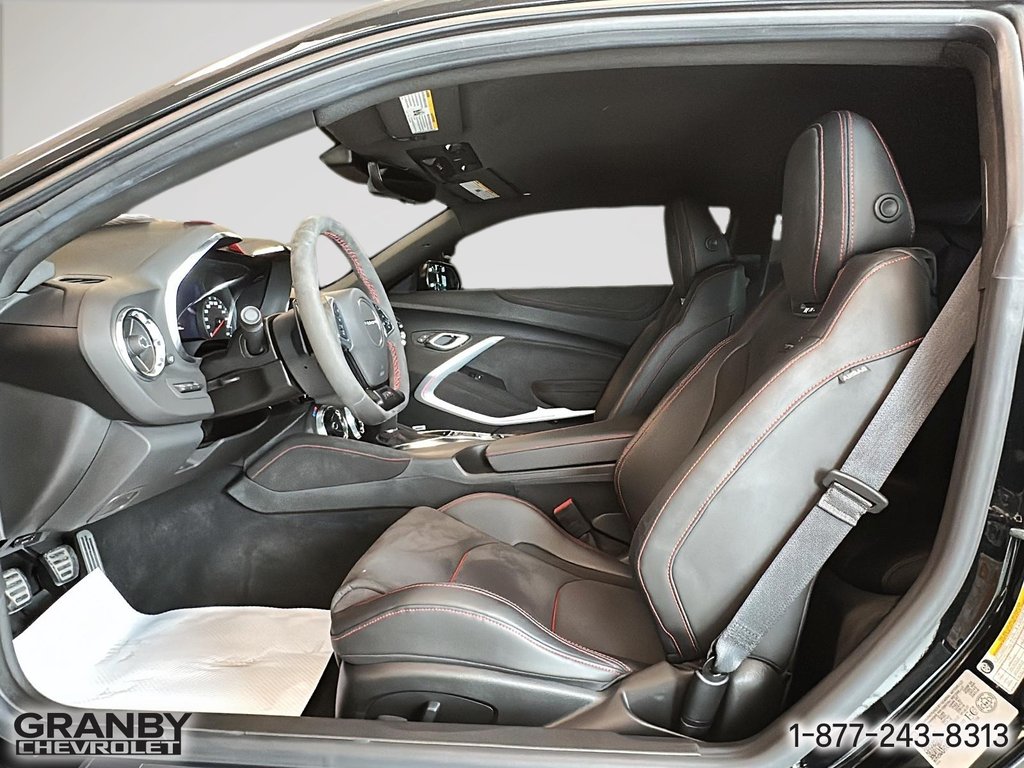 Chevrolet Camaro ZL1 manuelle 1LE TRACKPACK 830 KILO SEULEMENT 2021 à Granby, Québec - 9 - w1024h768px
