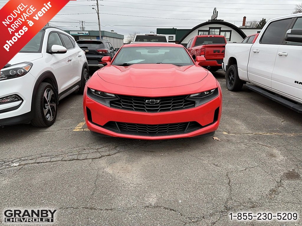 2022  Camaro 1LT MOTEUR 3.6L in Granby, Quebec - 2 - w1024h768px