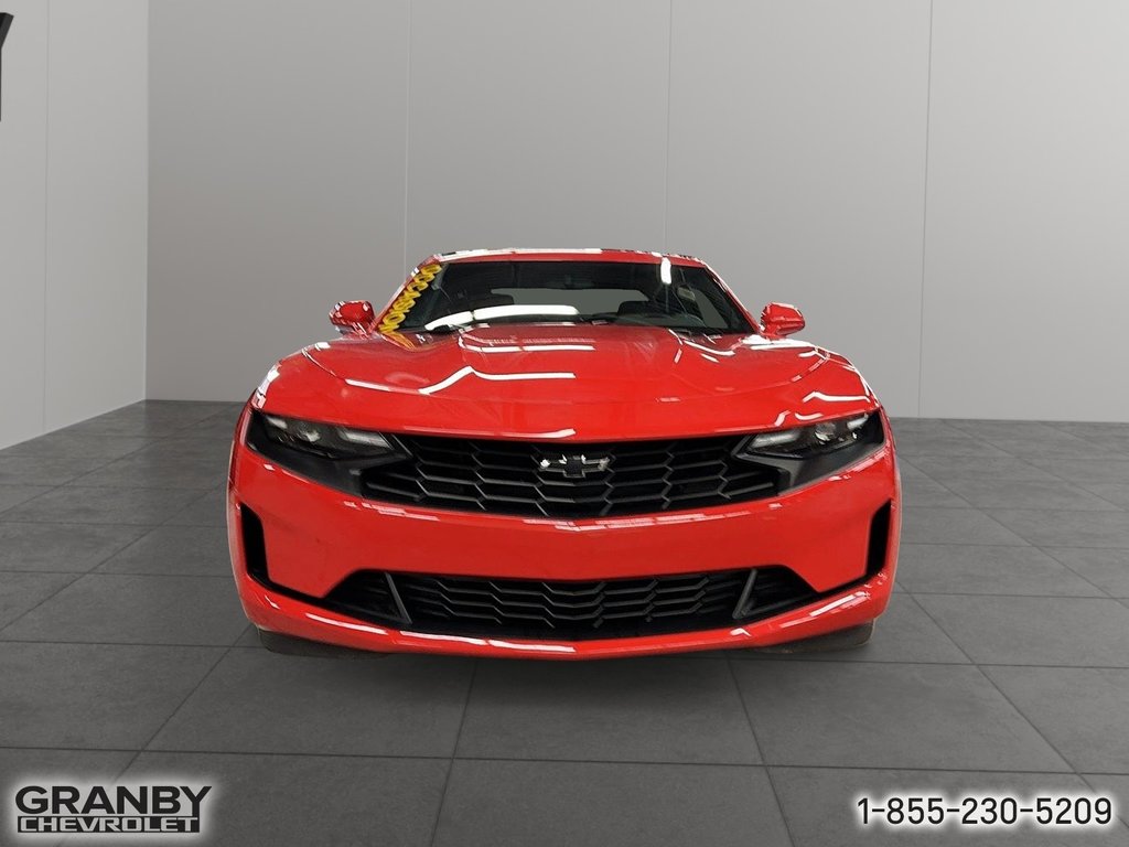 2022  Camaro 1LT MOTEUR 3.6L in Granby, Quebec - 2 - w1024h768px