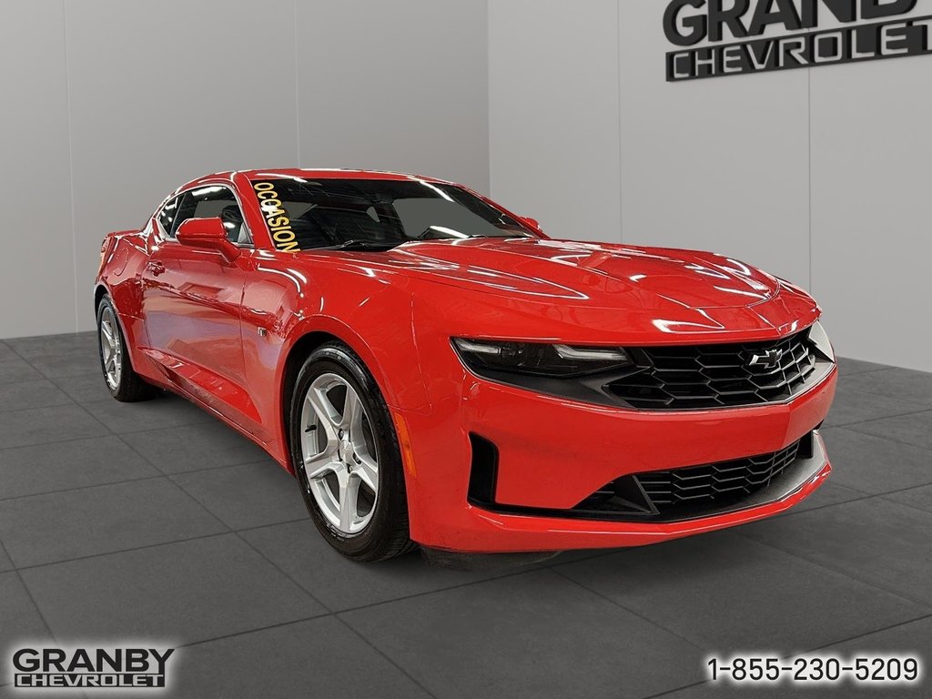 2022  Camaro 1LT MOTEUR 3.6L in Granby, Quebec - 3 - w1024h768px