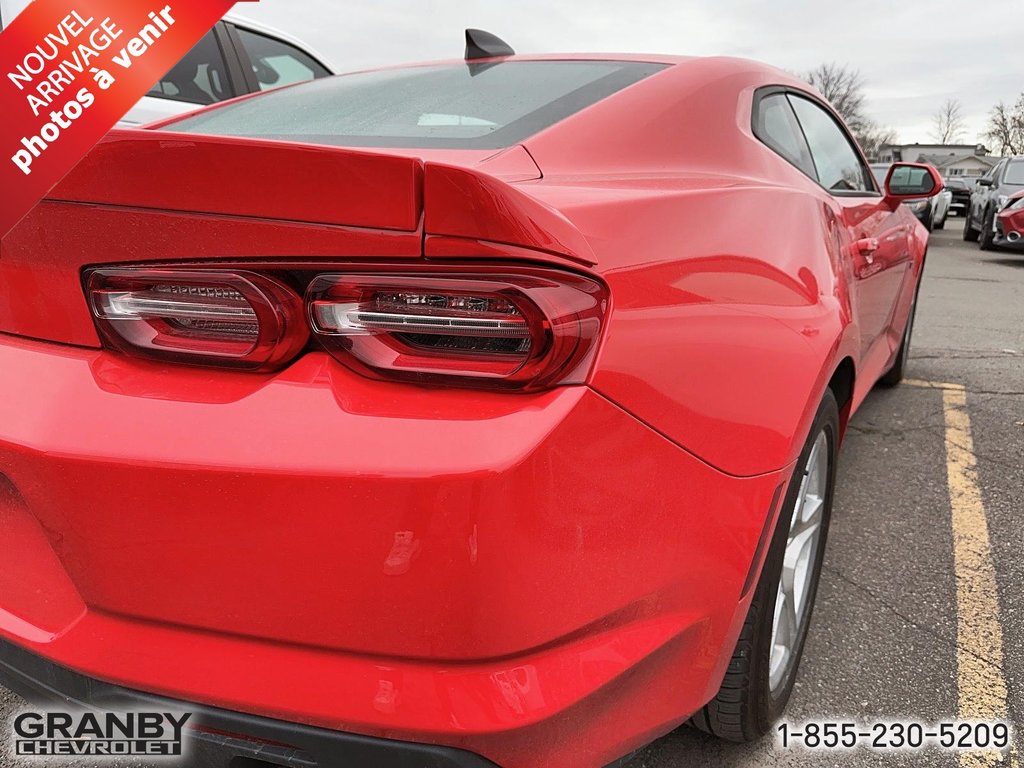 2022  Camaro 1LT MOTEUR 3.6L in Granby, Quebec - 5 - w1024h768px