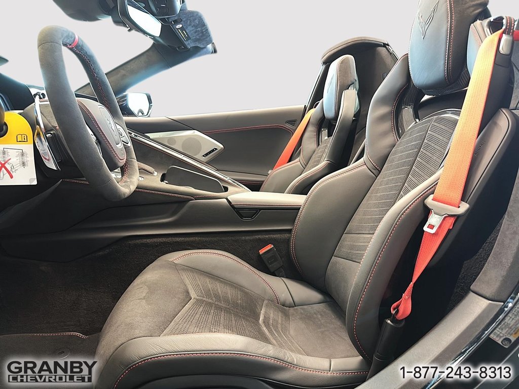 2025 Chevrolet Corvette in Granby, Quebec - 5 - w1024h768px