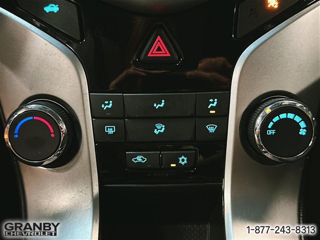 2015 Chevrolet Cruze 1LT autom in Granby, Quebec - 17 - w1024h768px