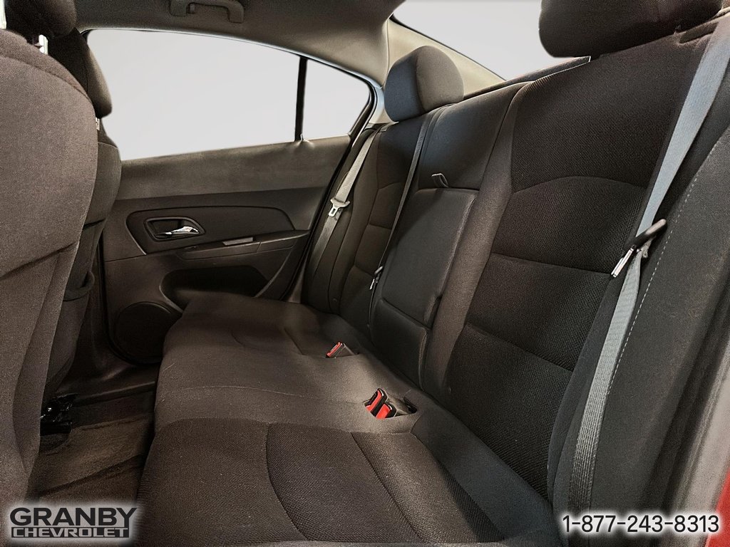 2015 Chevrolet Cruze 1LT autom in Granby, Quebec - 12 - w1024h768px