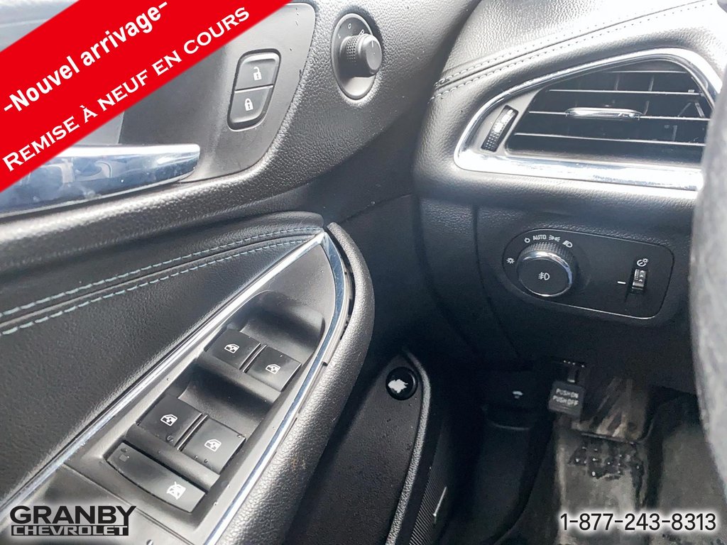 2016 Chevrolet Cruze Premier autom in Granby, Quebec - 14 - w1024h768px