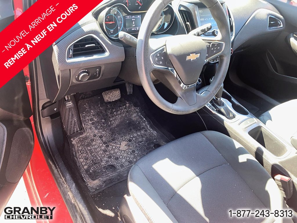 Chevrolet Cruze  2017 à Granby, Québec - 10 - w1024h768px