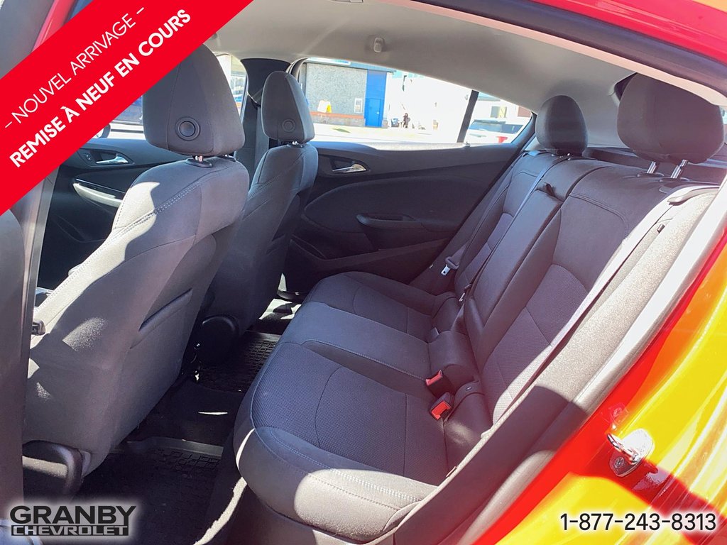 Chevrolet Cruze  2017 à Granby, Québec - 9 - w1024h768px