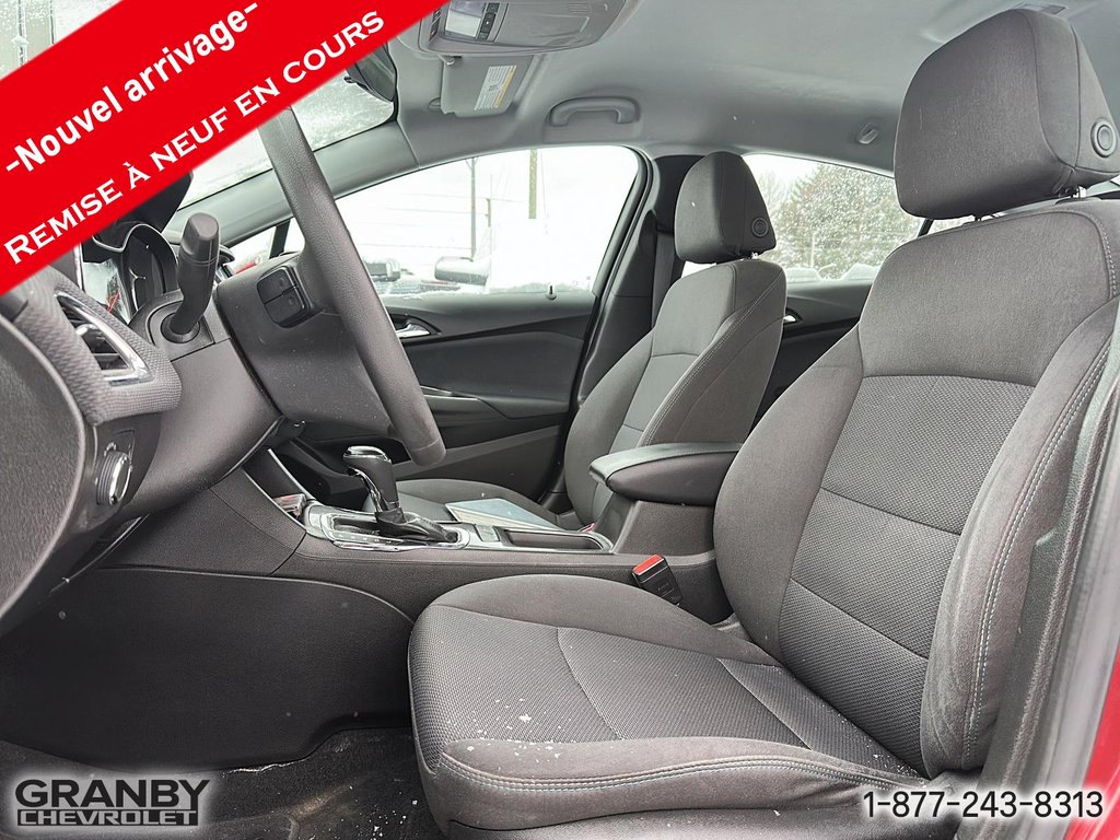Chevrolet Cruze  2019 à Granby, Québec - 6 - w1024h768px