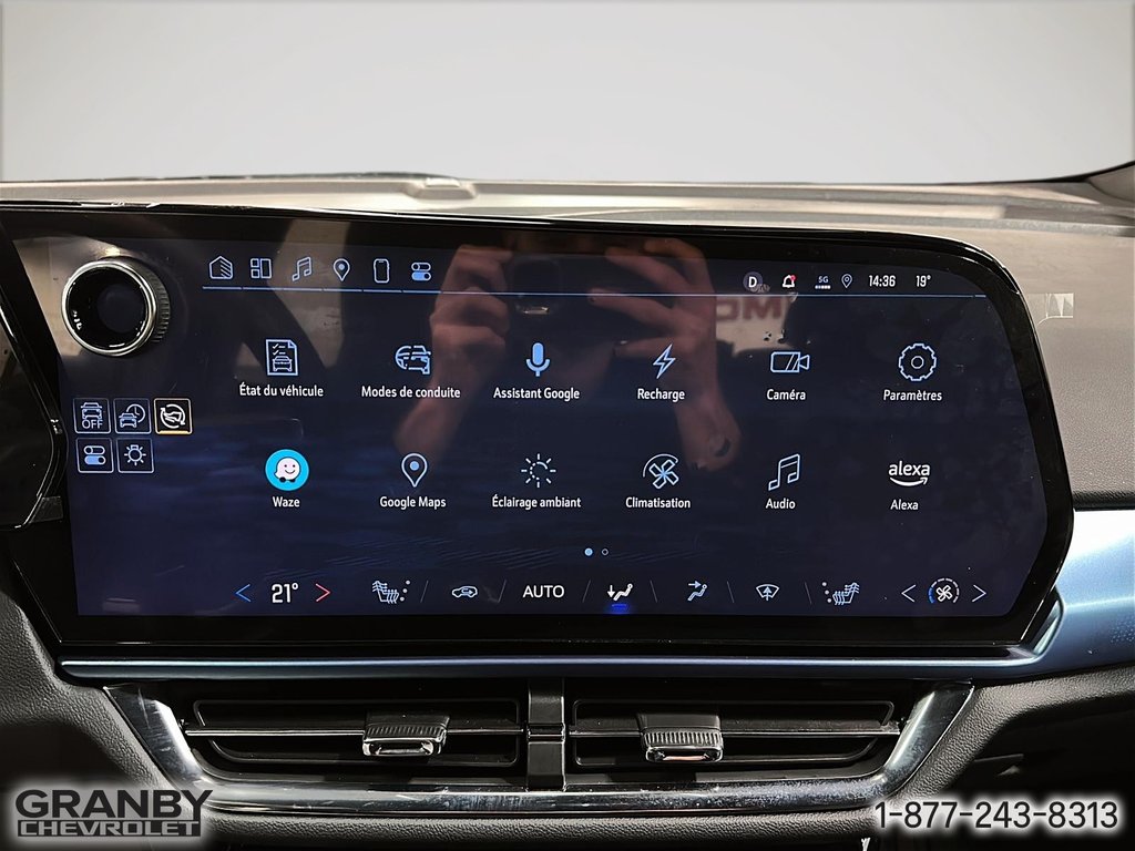 2025 Chevrolet Equinox EV LT GROUPE COMMODITE 2 TRACTION AVANT in Granby, Quebec - 25 - w1024h768px