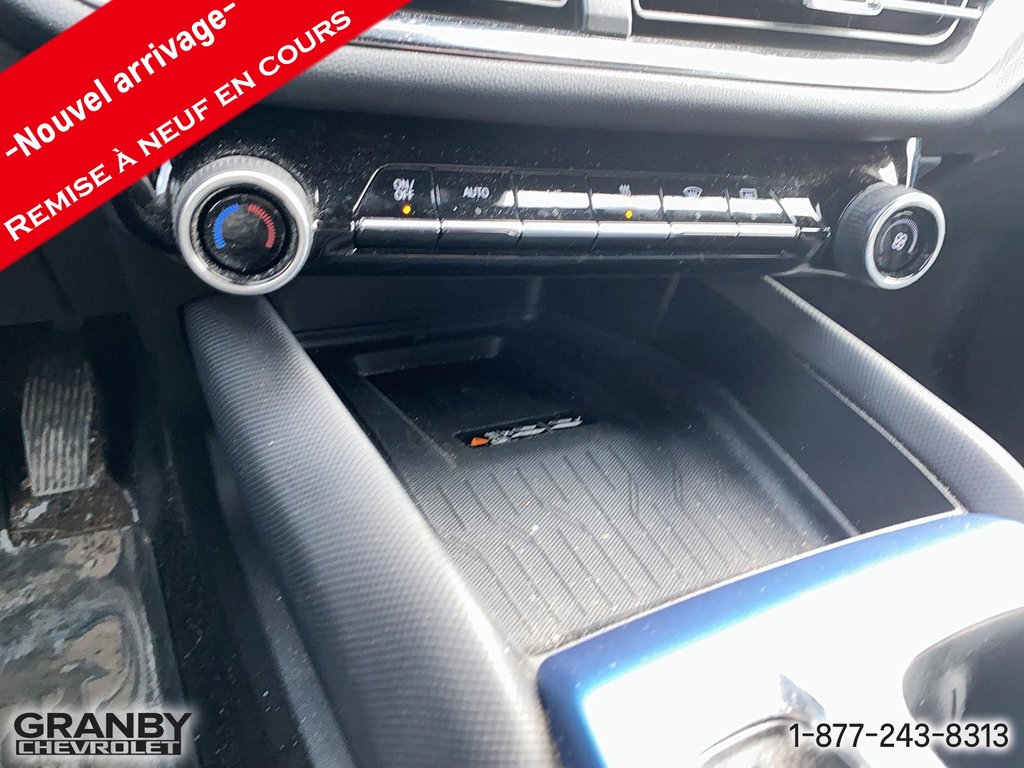 2025 Chevrolet Equinox EV LT GROUPE COMMODITE 2 TRACTION AVANT in Granby, Quebec - 14 - w1024h768px