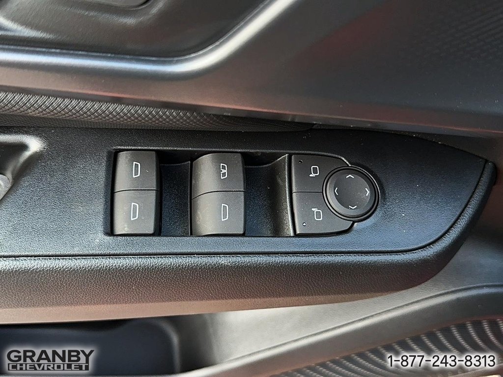 2026 Chevrolet Equinox EV in Granby, Quebec - 13 - w1024h768px