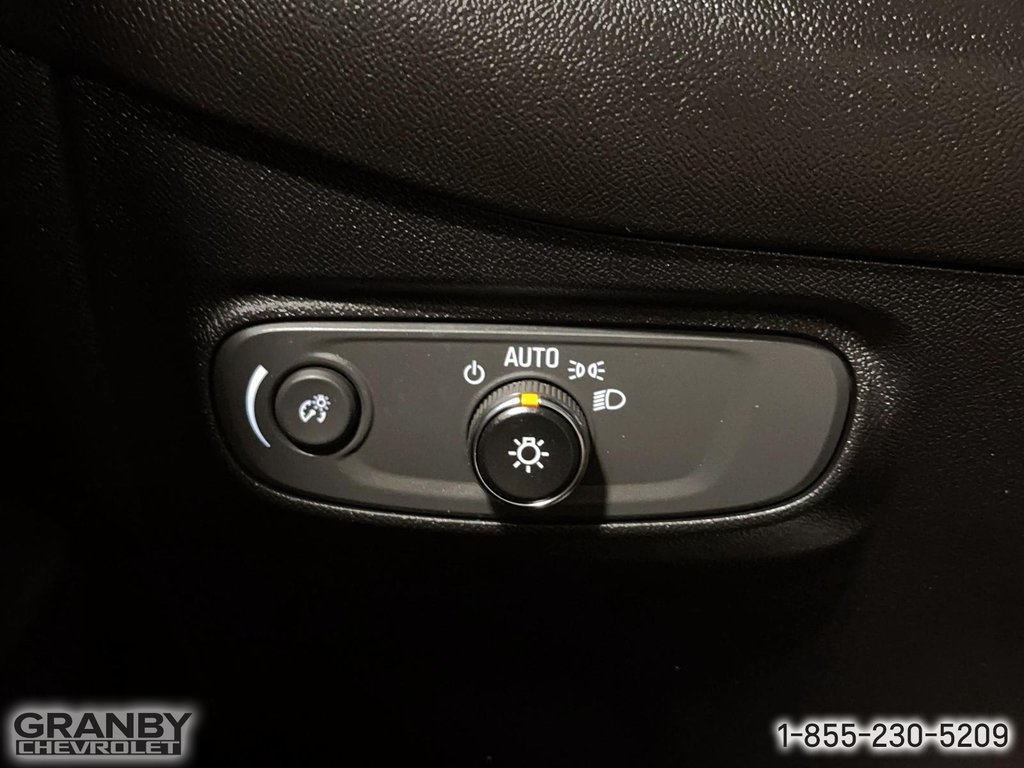 2018 Chevrolet Equinox in Granby, Quebec - 17 - w1024h768px