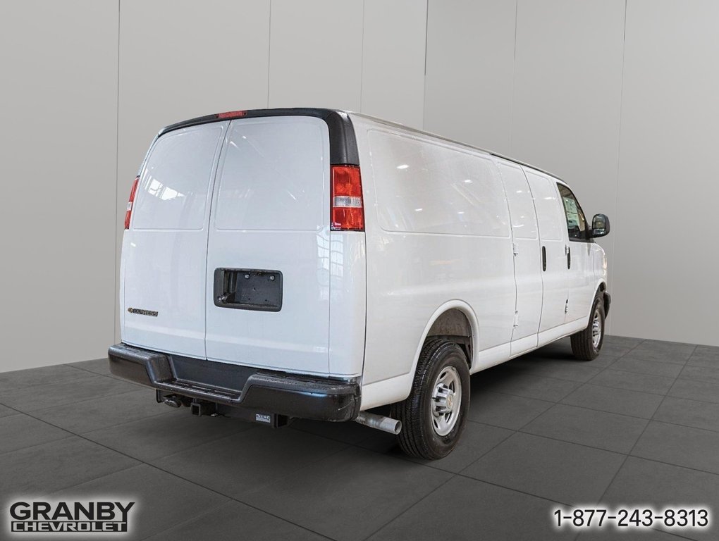 2026 Chevrolet EXPRESS CARGO 3500 EXT WB (1WT) in Granby, Quebec - 5 - w1024h768px